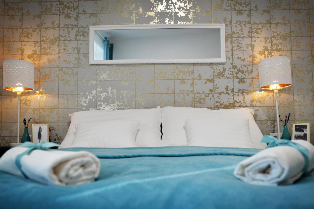 One Luxury Suites Έγκερ Εξωτερικό φωτογραφία