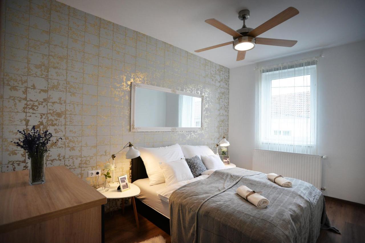 One Luxury Suites Έγκερ Εξωτερικό φωτογραφία